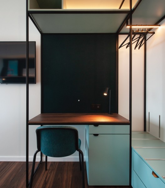 Tuki Table A STAY 034
