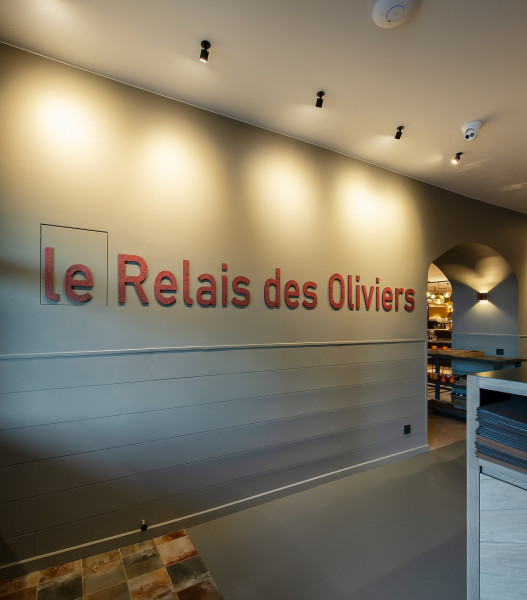 RELAIS DES OLIVIERS 002  tiki