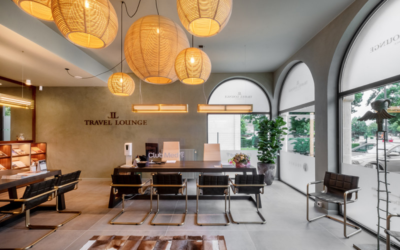 Travel Lounge