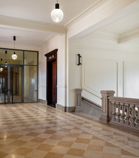 GERECHTSGEBOUW A'PEN 011_LR